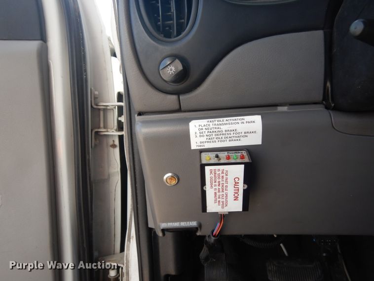 image for item DM2929 2002 Ford E450  shuttle bus