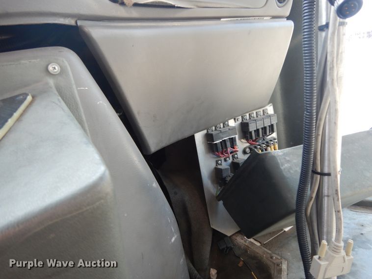 image for item DM2929 2002 Ford E450  shuttle bus