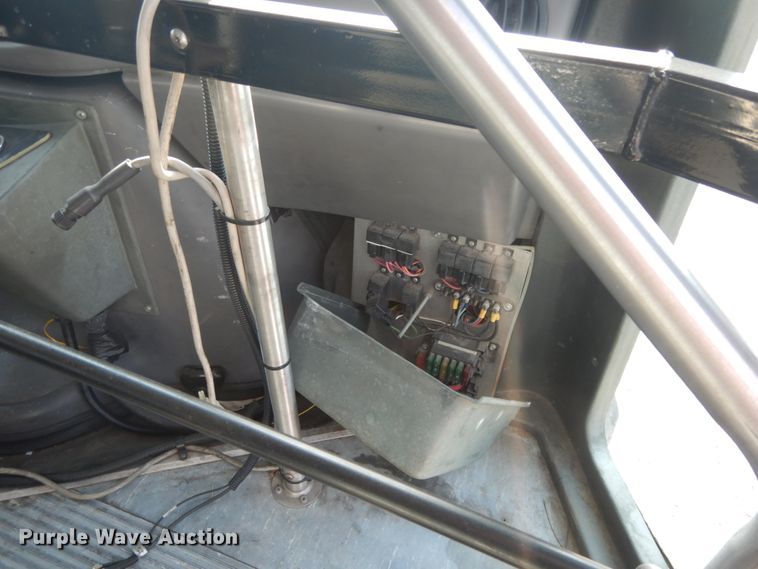 image for item DM2929 2002 Ford E450  shuttle bus