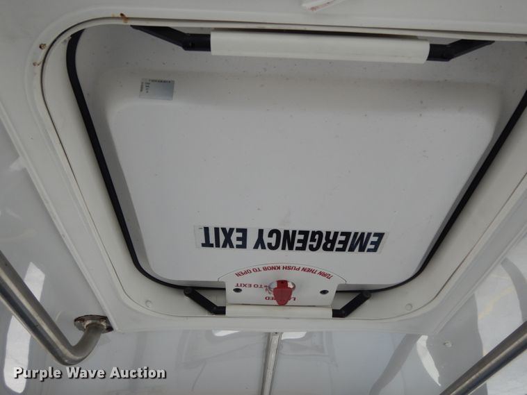 image for item DM2929 2002 Ford E450  shuttle bus