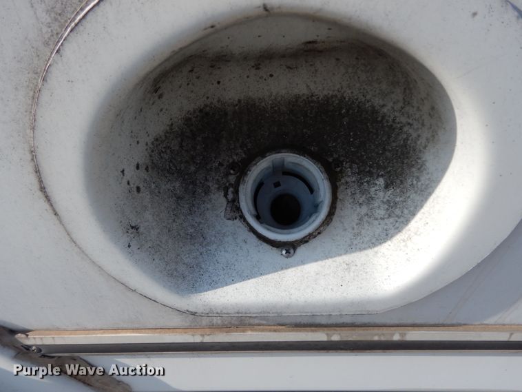 image for item DM2929 2002 Ford E450  shuttle bus