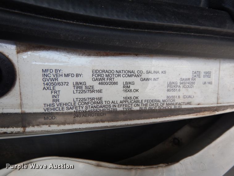 image for item DM2929 2002 Ford E450  shuttle bus