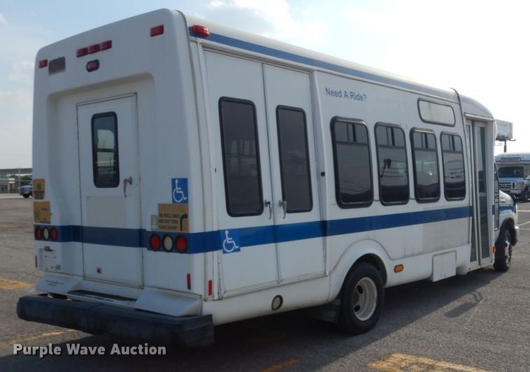 image for item DM2930 2008 Ford E450  shuttle bus