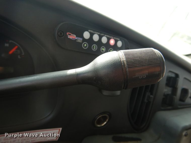 image for item DM2930 2008 Ford E450  shuttle bus