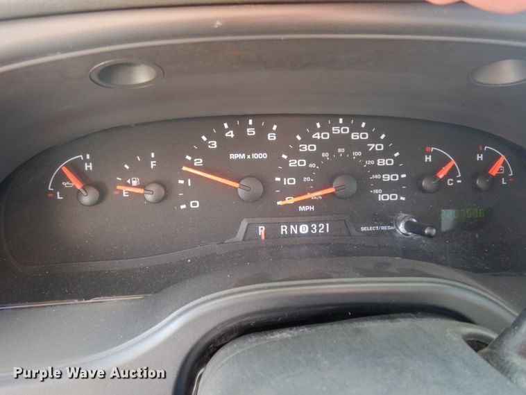 image for item DM2930 2008 Ford E450  shuttle bus