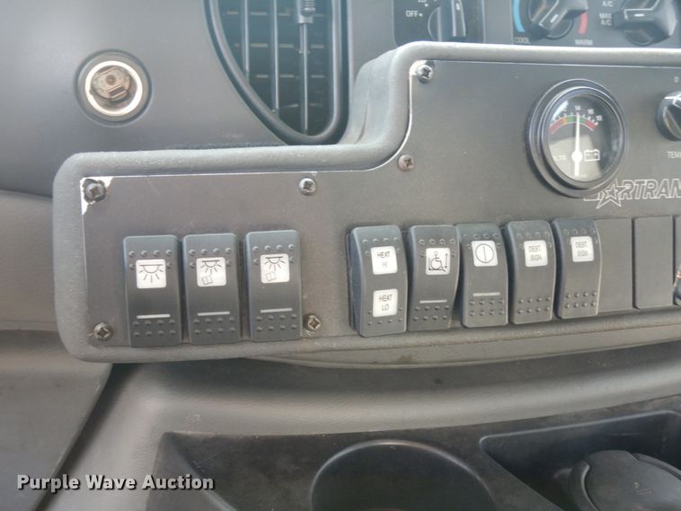 image for item DM2930 2008 Ford E450  shuttle bus