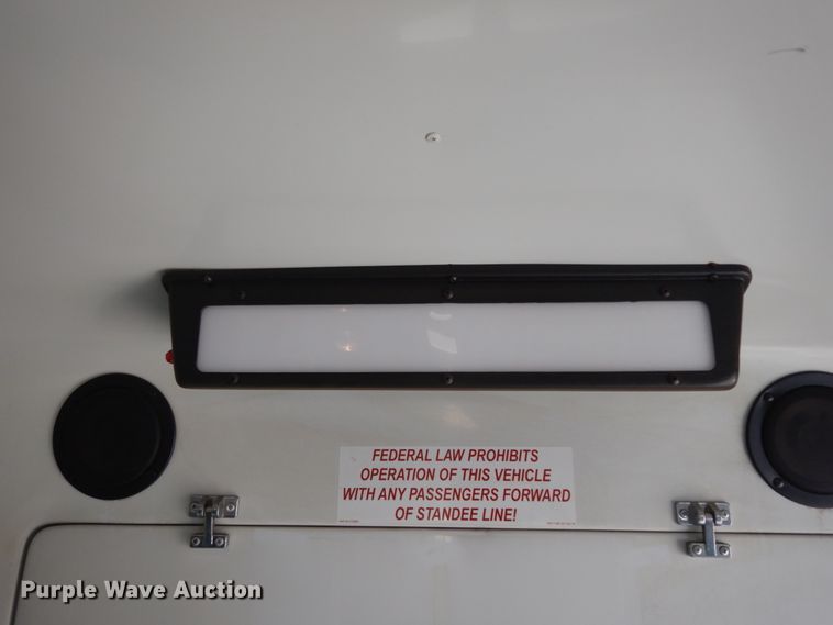 image for item DM2930 2008 Ford E450  shuttle bus