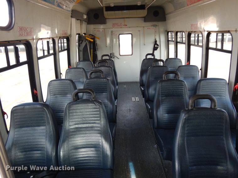 image for item DM2930 2008 Ford E450  shuttle bus