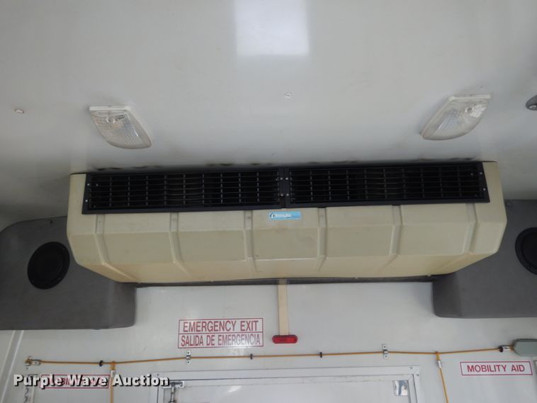 image for item DM2930 2008 Ford E450  shuttle bus