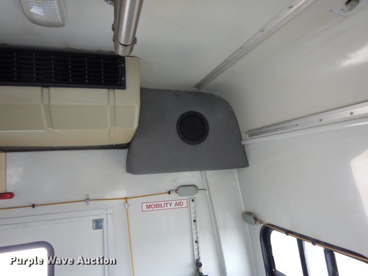 image for item DM2930 2008 Ford E450  shuttle bus