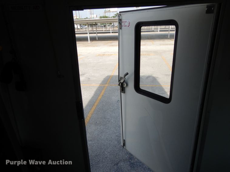 image for item DM2930 2008 Ford E450  shuttle bus