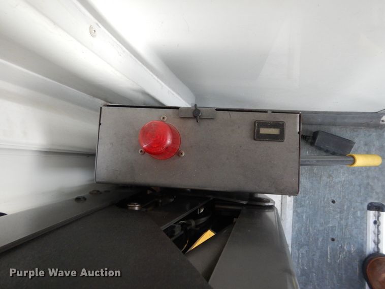 image for item DM2930 2008 Ford E450  shuttle bus