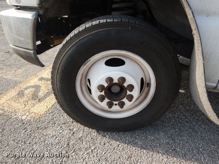 image for item DM2930 2008 Ford E450  shuttle bus