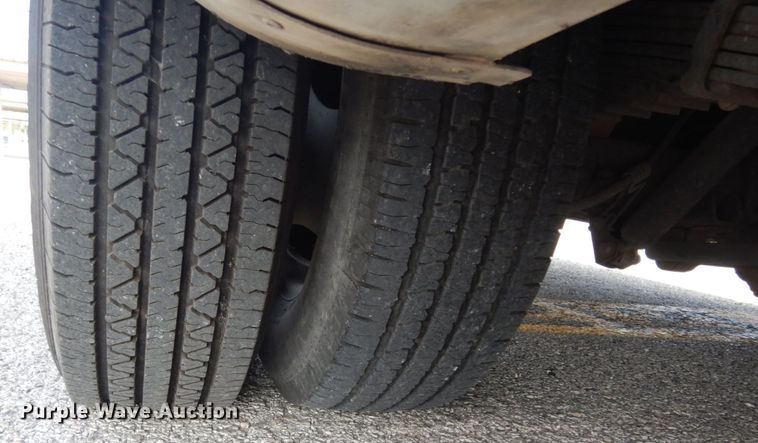 image for item DM2930 2008 Ford E450  shuttle bus