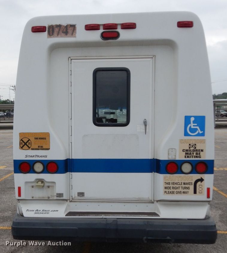 image for item DM2932 2008 Ford E350  shuttle bus