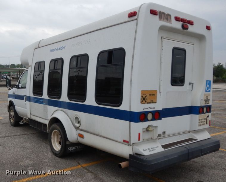image for item DM2932 2008 Ford E350  shuttle bus