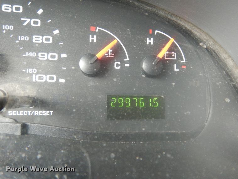 image for item DM2932 2008 Ford E350  shuttle bus