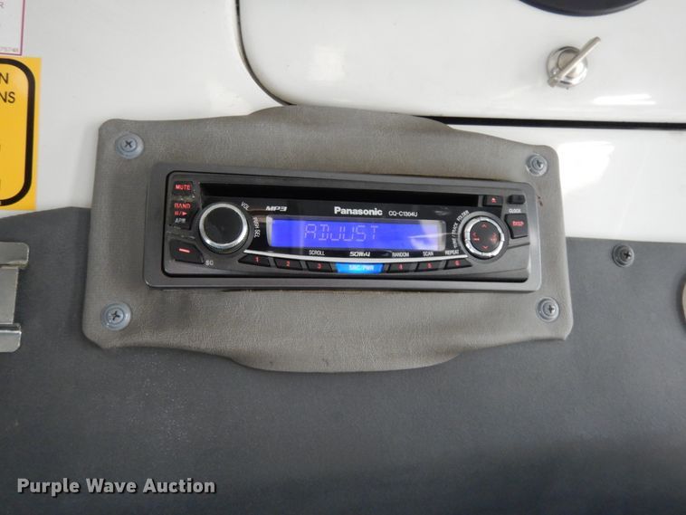 image for item DM2932 2008 Ford E350  shuttle bus