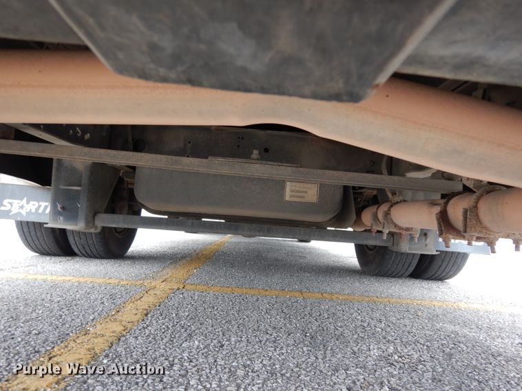 image for item DM2932 2008 Ford E350  shuttle bus