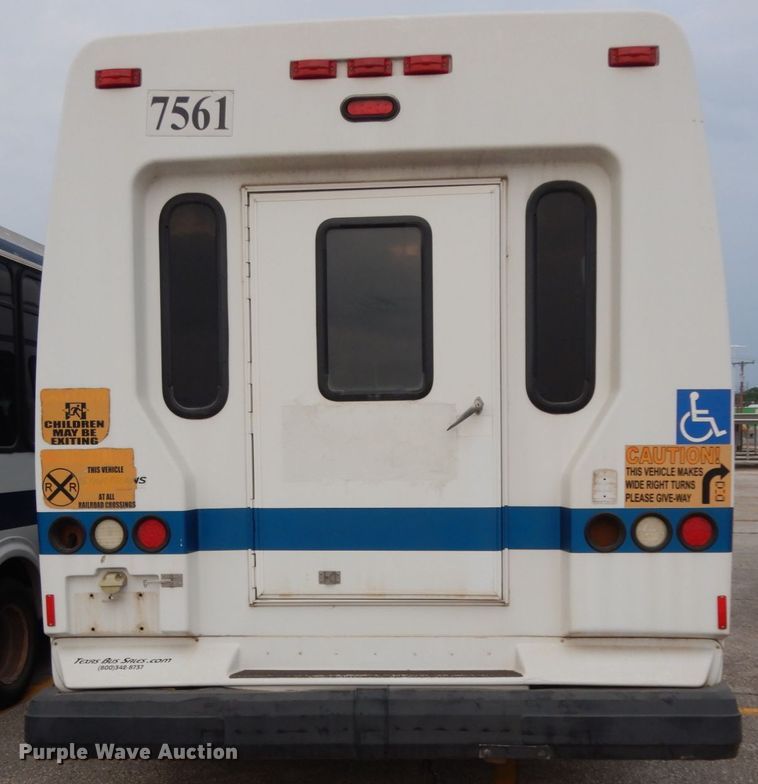 image for item DM2933 2009 Ford E450  shuttle bus