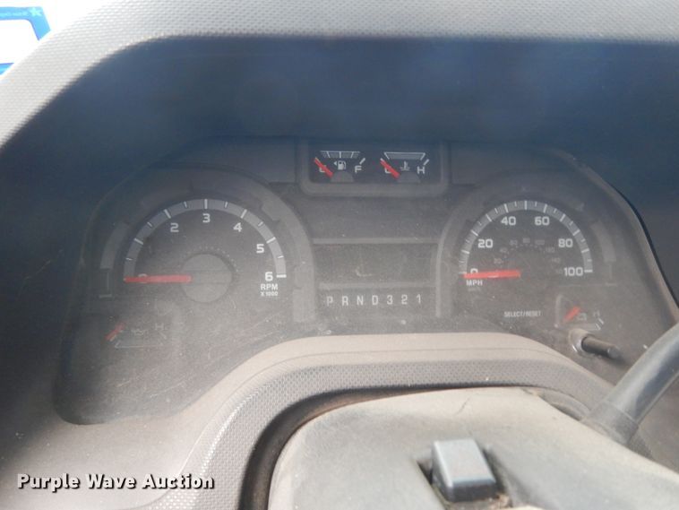 image for item DM2933 2009 Ford E450  shuttle bus