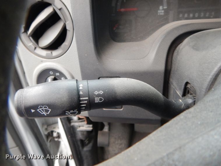 image for item DM2933 2009 Ford E450  shuttle bus