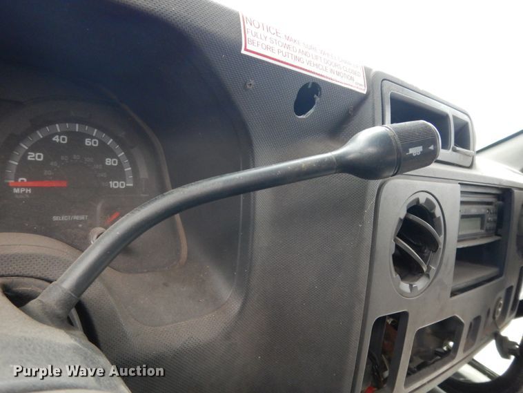 image for item DM2933 2009 Ford E450  shuttle bus