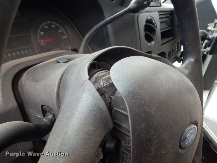 image for item DM2933 2009 Ford E450  shuttle bus