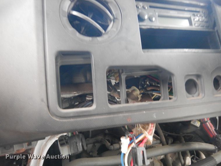 image for item DM2933 2009 Ford E450  shuttle bus