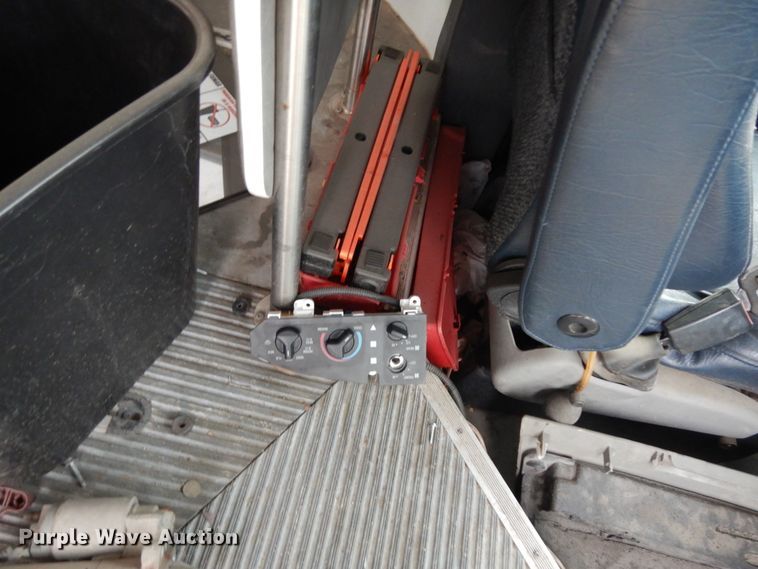 image for item DM2933 2009 Ford E450  shuttle bus