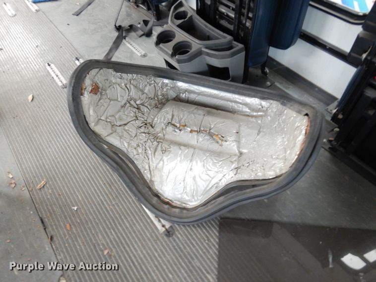 image for item DM2933 2009 Ford E450  shuttle bus