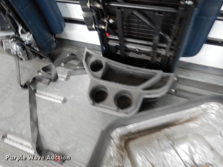 image for item DM2933 2009 Ford E450  shuttle bus