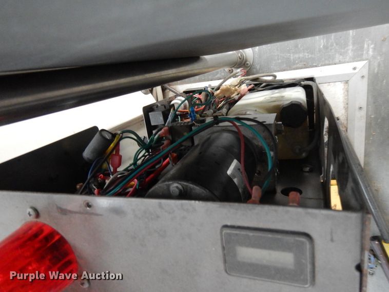 image for item DM2933 2009 Ford E450  shuttle bus