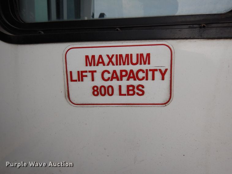 image for item DM2933 2009 Ford E450  shuttle bus