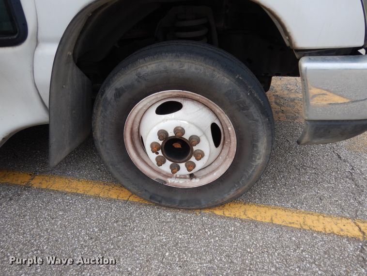 image for item DM2933 2009 Ford E450  shuttle bus