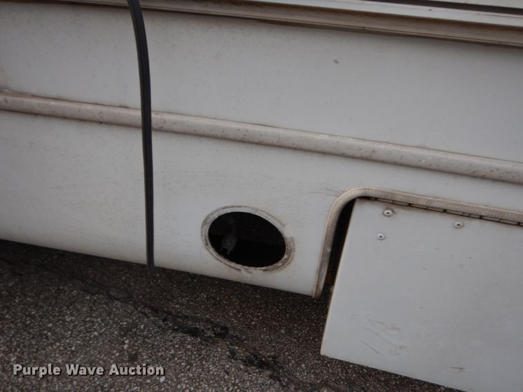 image for item DM2933 2009 Ford E450  shuttle bus