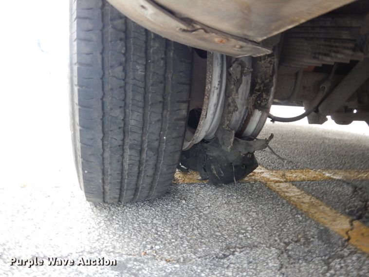 image for item DM2933 2009 Ford E450  shuttle bus