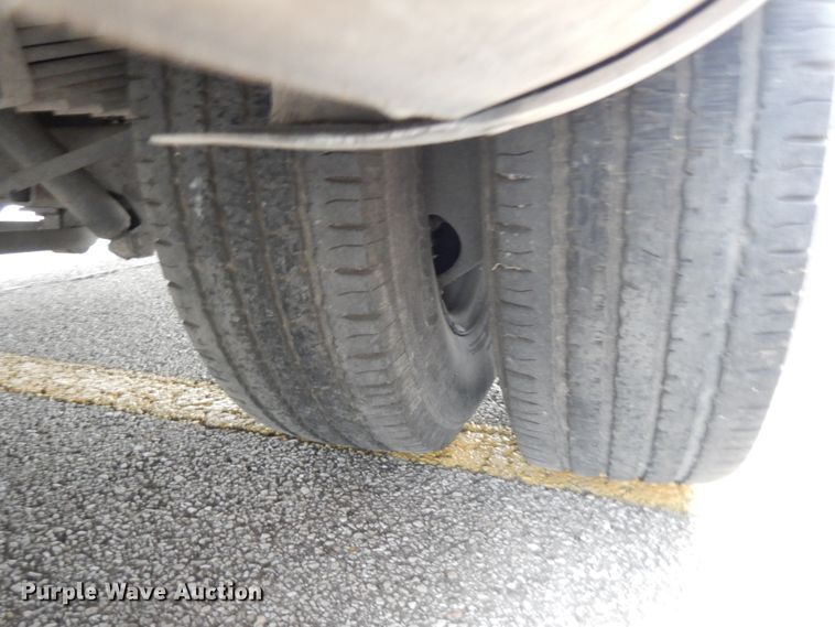 image for item DM2933 2009 Ford E450  shuttle bus