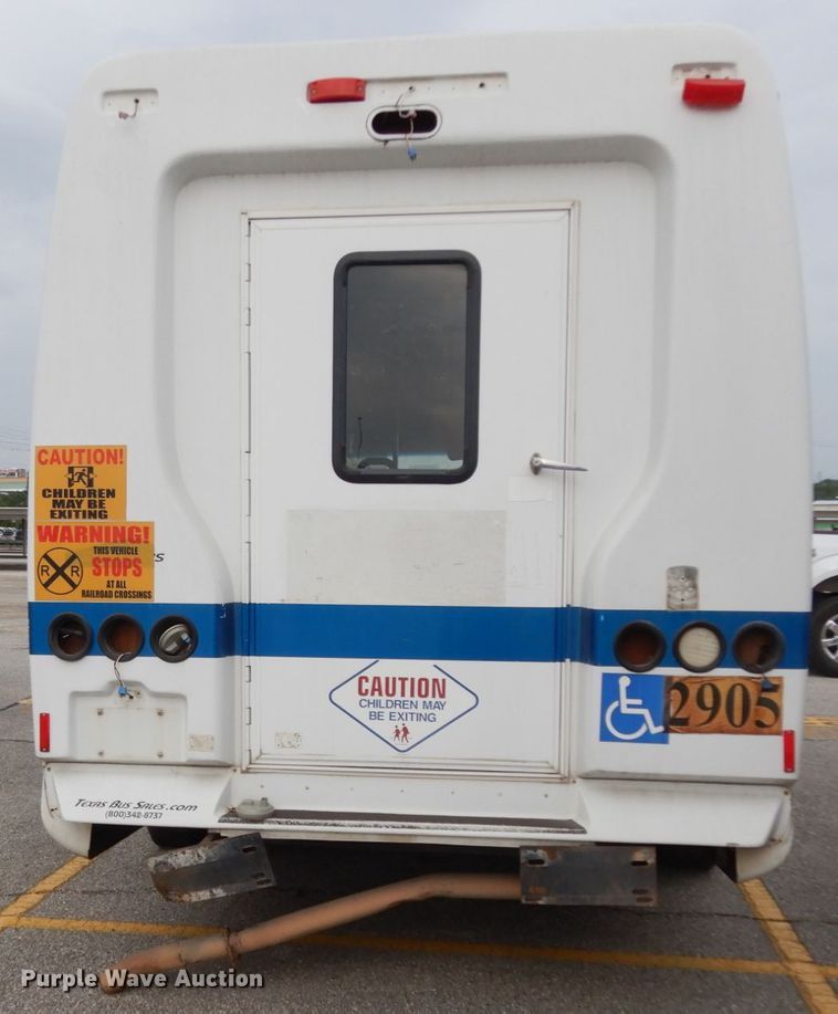 image for item DM2934 2008 Ford E350  shuttle bus