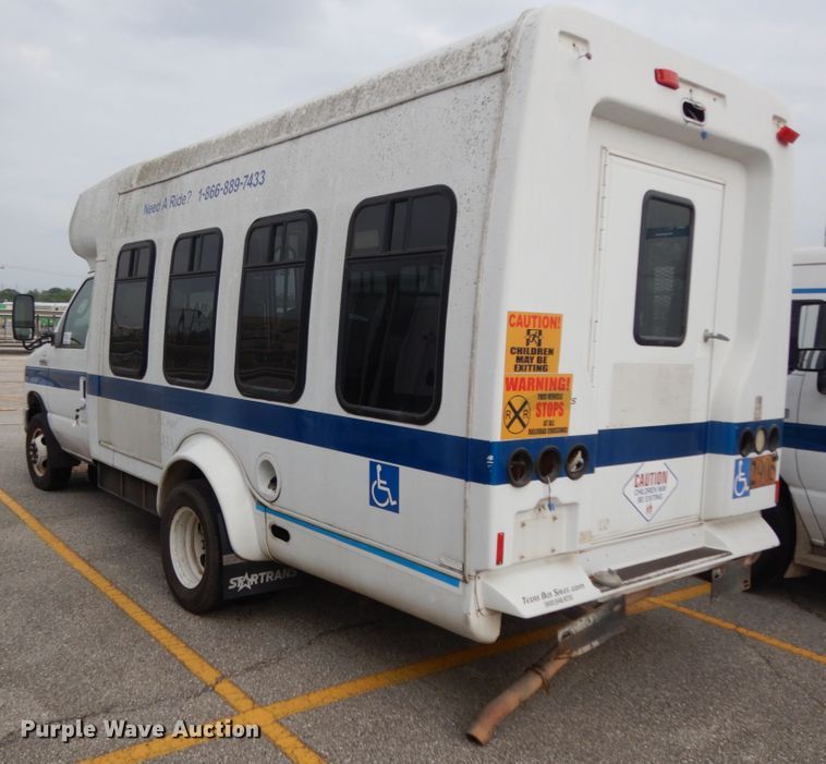 image for item DM2934 2008 Ford E350  shuttle bus