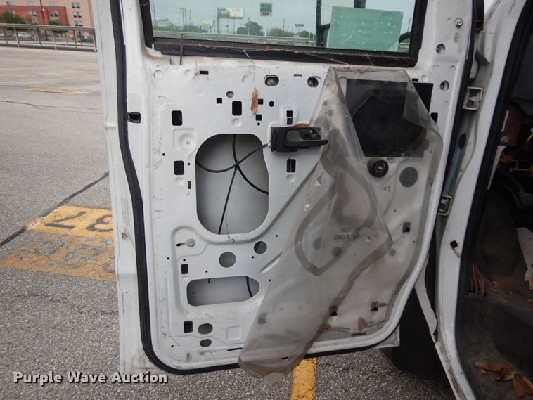 image for item DM2934 2008 Ford E350  shuttle bus