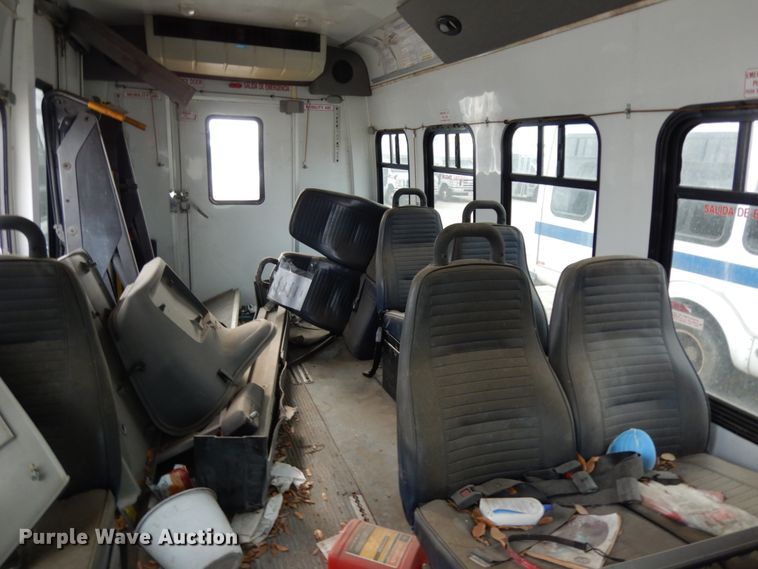image for item DM2934 2008 Ford E350  shuttle bus