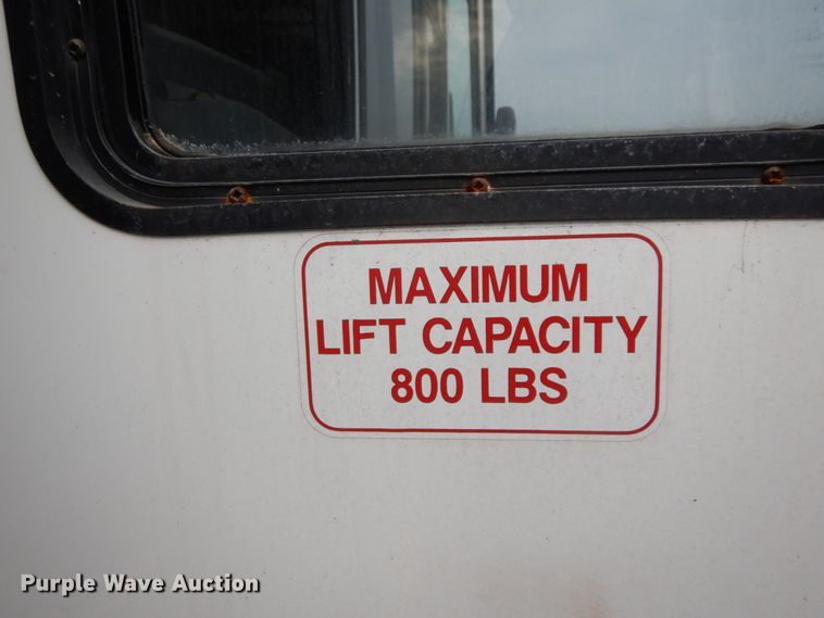 image for item DM2934 2008 Ford E350  shuttle bus