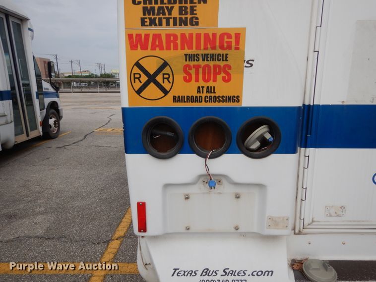 image for item DM2934 2008 Ford E350  shuttle bus