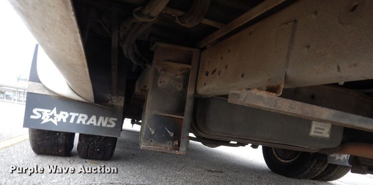 image for item DM2934 2008 Ford E350  shuttle bus