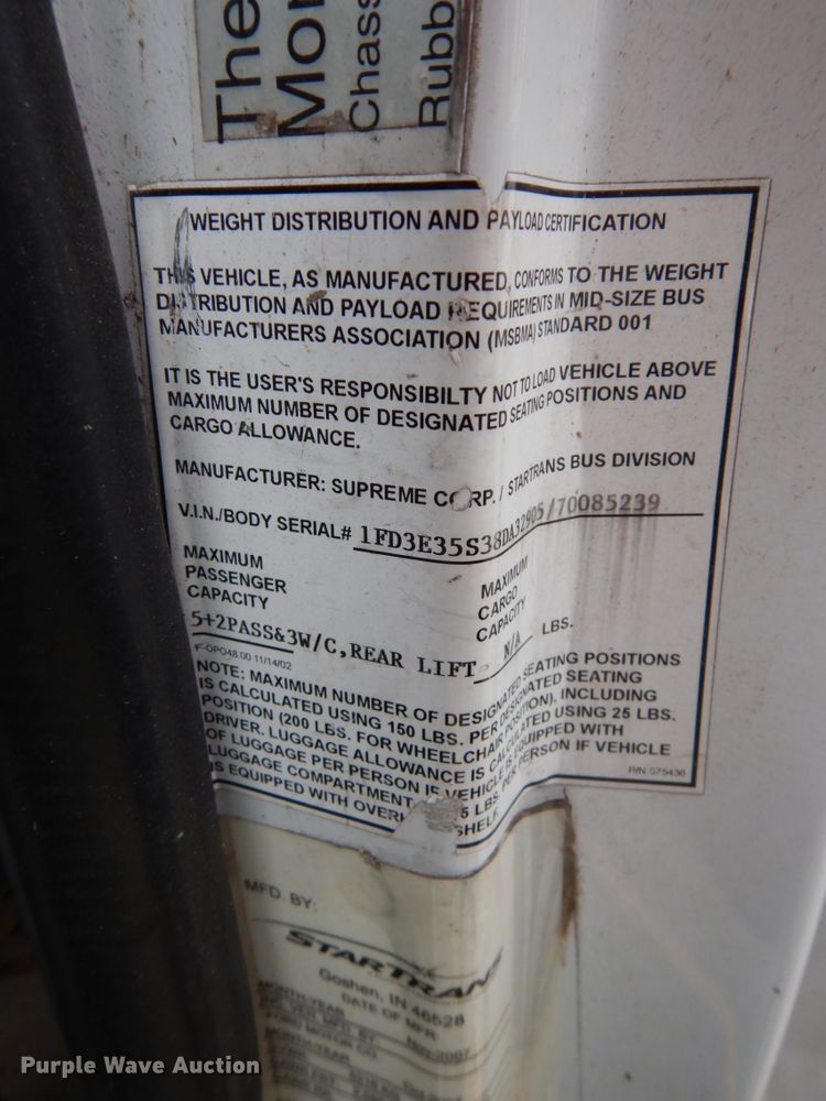 image for item DM2934 2008 Ford E350  shuttle bus