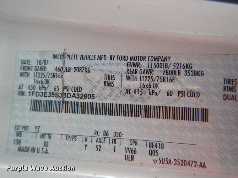 image for item DM2934 2008 Ford E350  shuttle bus