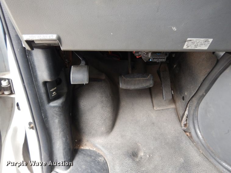 image for item DM2937 2008 Ford E450  shuttle bus