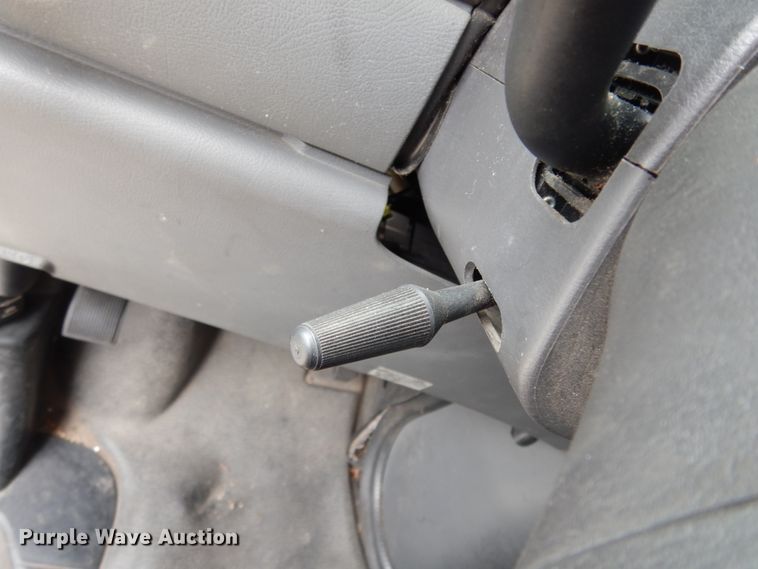 image for item DM2937 2008 Ford E450  shuttle bus