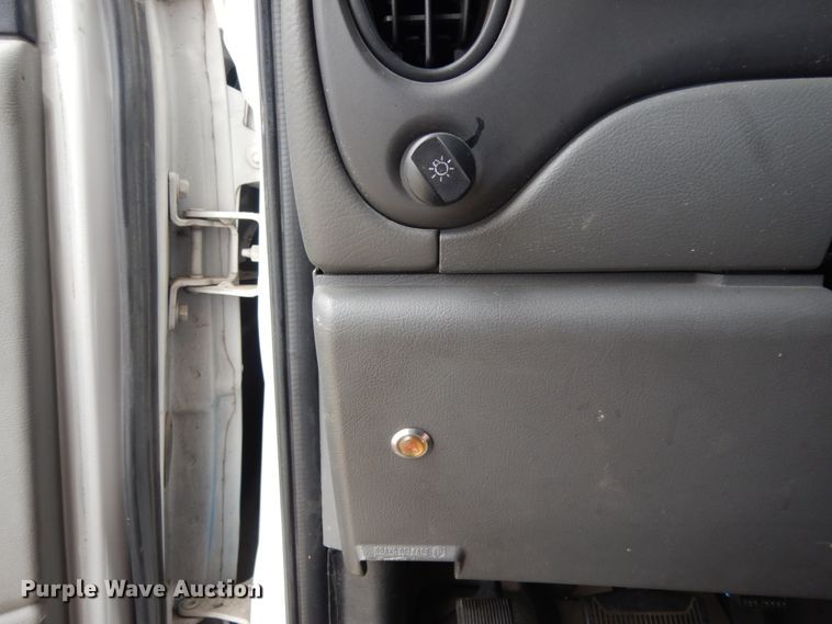 image for item DM2937 2008 Ford E450  shuttle bus